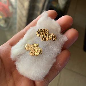 10k Gold nugget earrings